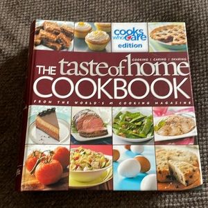 Taste of home Cook book, readers digest, great shape